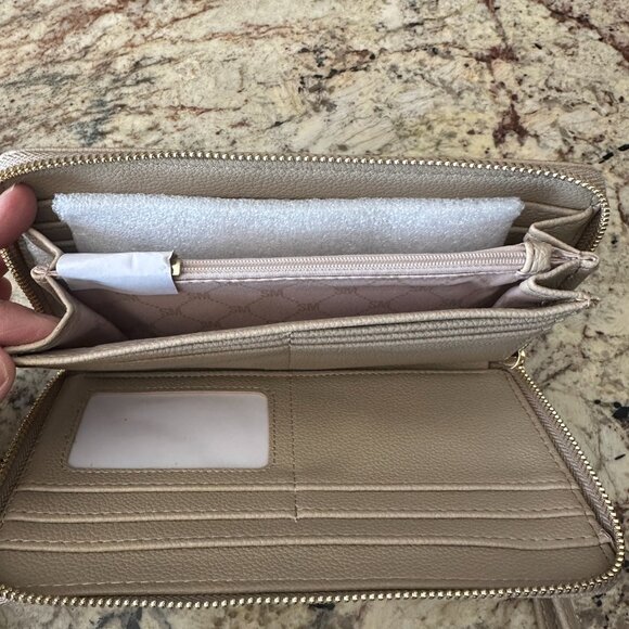 Steve Madden Zip Around Logo Wallet Taupe- Brand New - Picture 4 of 5
